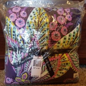 SOLD Vera Bradley Throw Blanket in Batik Leaves!